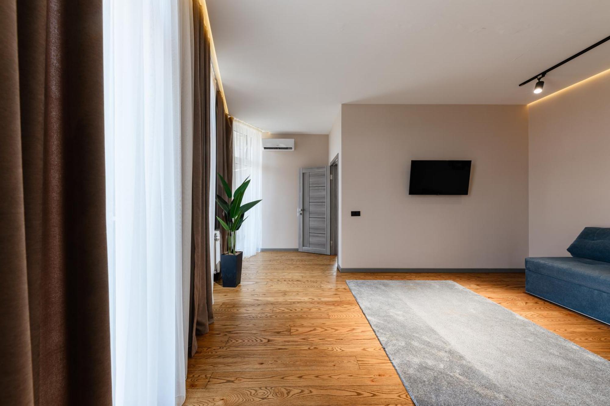 Luxury Apartments Smart House ウージュホロド エクステリア 写真