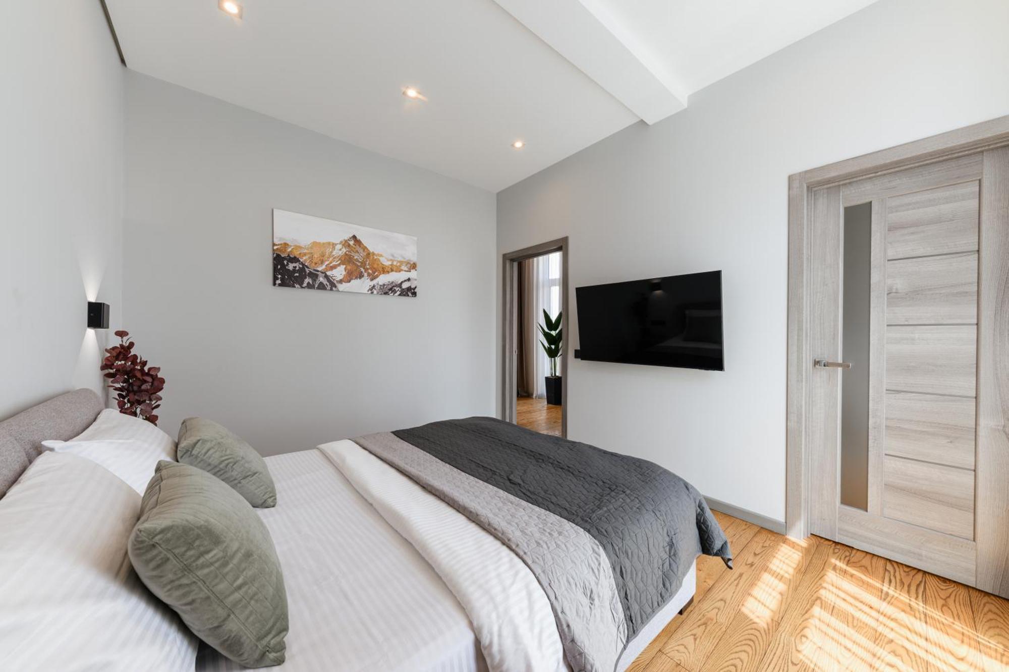 Luxury Apartments Smart House ウージュホロド エクステリア 写真